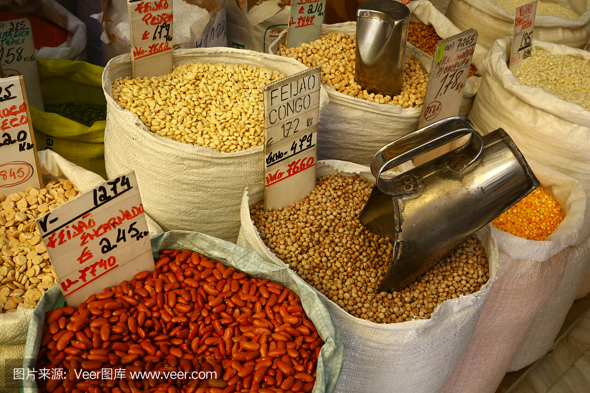 里斯本市中心出售的豆类和谷物
